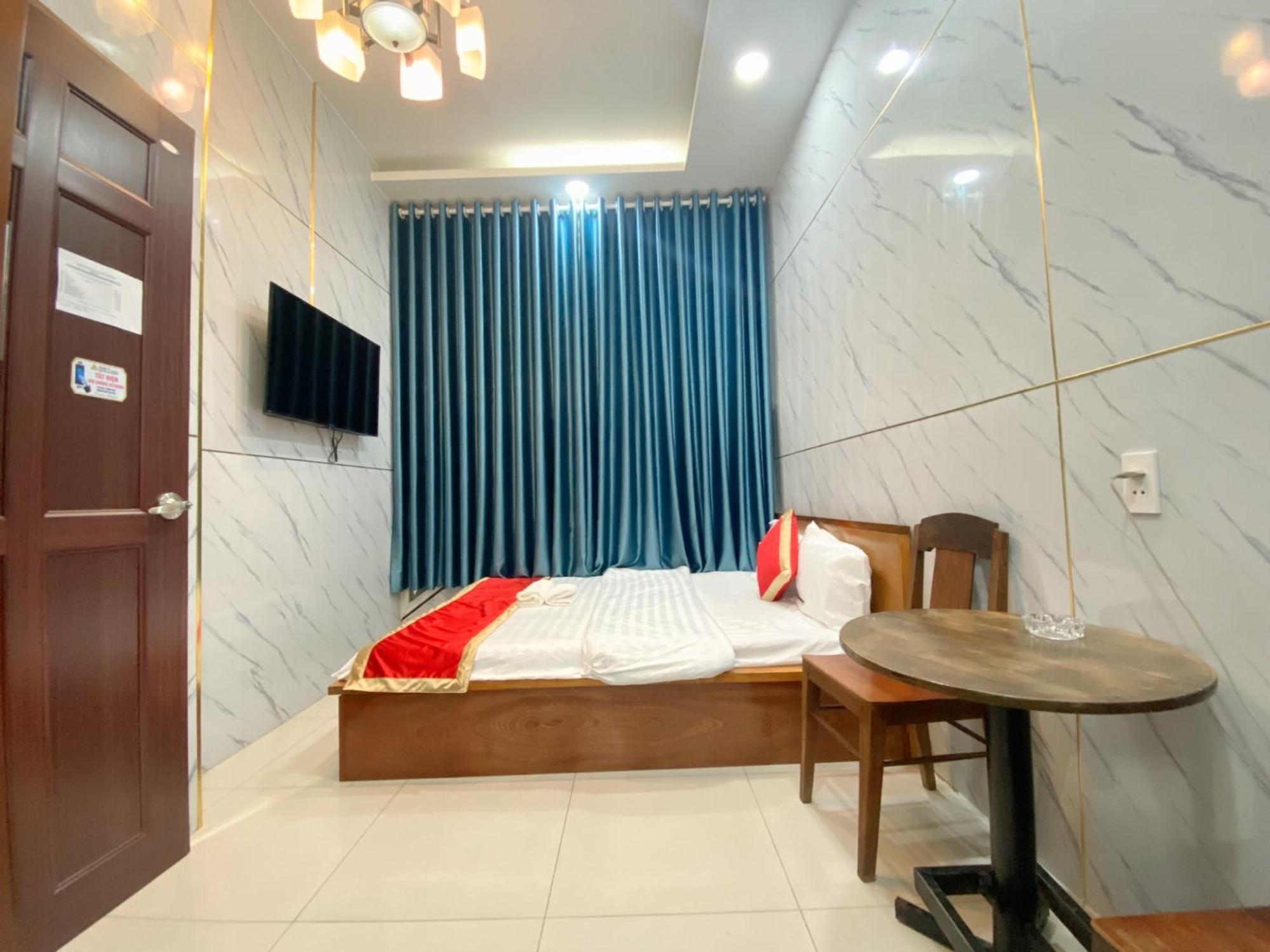 Lucky Hotel 胡志明市 外观 照片