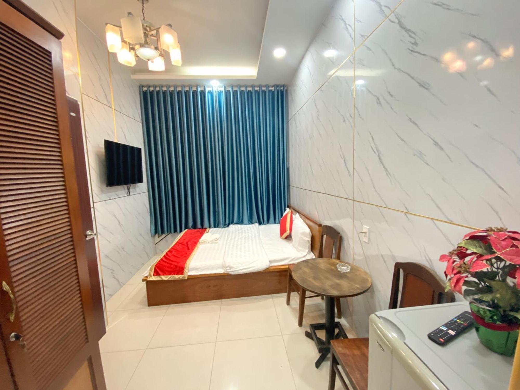 Lucky Hotel 胡志明市 外观 照片