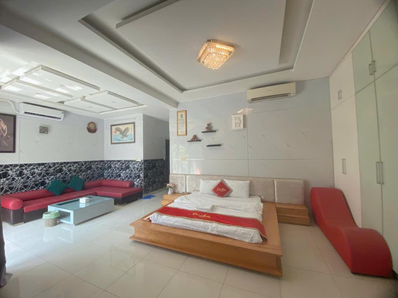 Lucky Hotel 胡志明市 外观 照片
