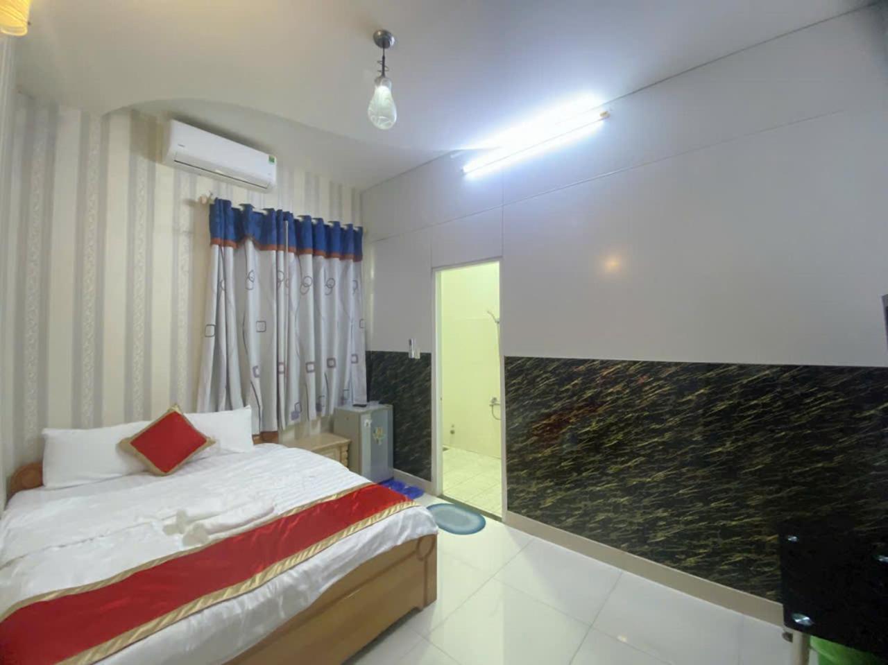 Lucky Hotel 胡志明市 外观 照片